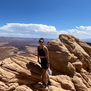 Meet your Posher, Vanessa